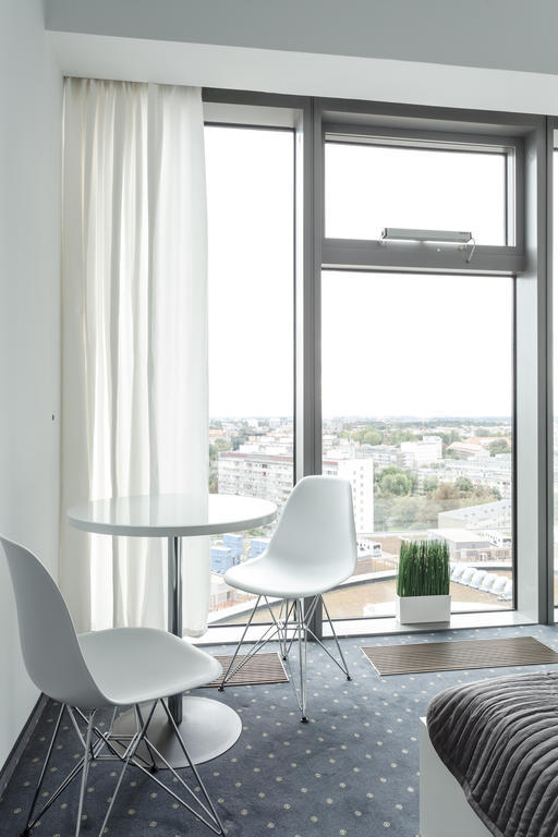 ヴロツワフPlatinum Skyアパートメント 部屋 写真